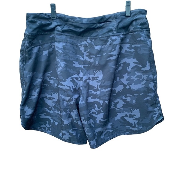 Soothfeel XL women's black Camo athletic shorts with panty liner - Picture 2 of 5